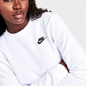 white nike crewneck